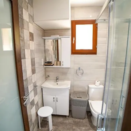 Getawaynpetto Private Duplex Maisonette With Jacuzzi Hot Tub Mgarr