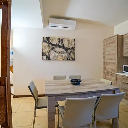 Getawaynpetto Private Duplex Maisonette With Jacuzzi Hot Tub * Mgarr