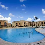 Getawaynpetto Private Duplex Maisonette With Jacuzzi Hot Tub *