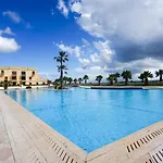 Getawaynpetto Private Duplex Maisonette With Jacuzzi Hot Tub