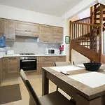Getawaynpetto Private Duplex Maisonette With Jacuzzi Hot Tub * Mgarr