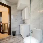Getawaynpetto Private Duplex Maisonette With Jacuzzi Hot Tub *