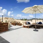 Getawaynpetto Private Duplex Maisonette With Jacuzzi Hot Tub *