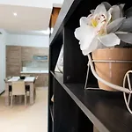 Getawaynpetto Private Duplex Maisonette With Jacuzzi Hot Tub Mgarr