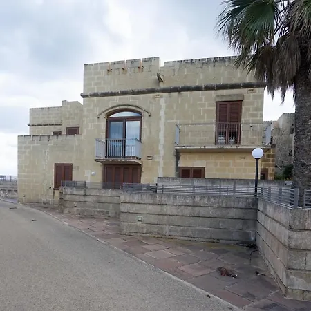 Vakantiehuis Getawaynpetto Private Duplex Maisonette With Jacuzzi Hot Tub