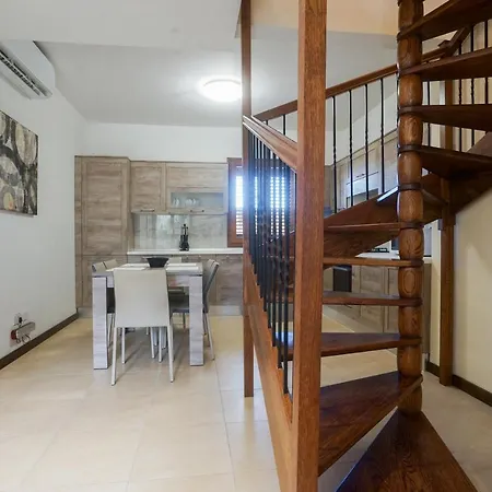Getawaynpetto Private Duplex Maisonette With Jacuzzi Hot Tub * Mgarr