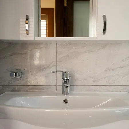 בית נופש Getawaynpetto Private Duplex Maisonette With Jacuzzi Hot Tub *