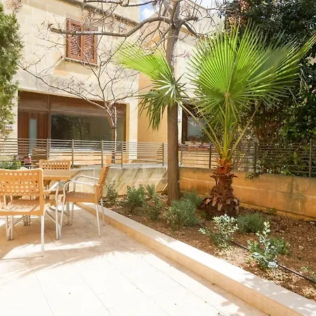 Getawaynpetto Private Duplex Maisonette With Jacuzzi Hot Tub בית נופש *