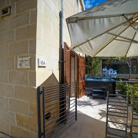 Getawaynpetto Private Duplex Maisonette With Jacuzzi Hot Tub בית נופש *