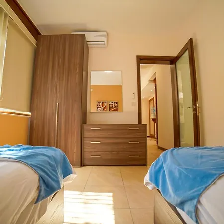 Getawaynpetto Private Duplex Maisonette With Jacuzzi Hot Tub Mgarr