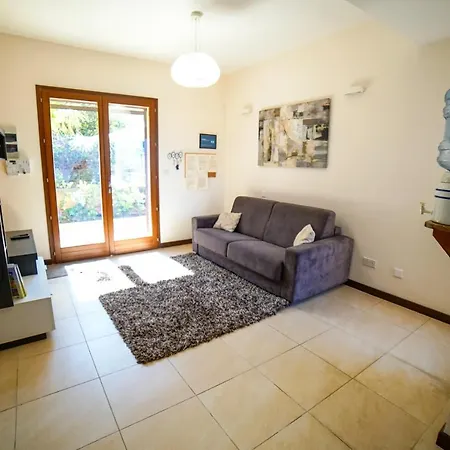 Getawaynpetto Private Duplex Maisonette With Jacuzzi Hot Tub Hébergement de vacances *