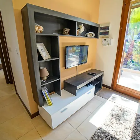 Getawaynpetto Private Duplex Maisonette With Jacuzzi Hot Tub