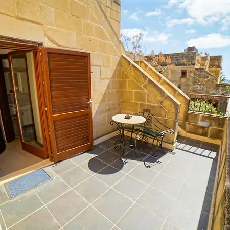 Vakantiehuis Getawaynpetto Private Duplex Maisonette With Jacuzzi Hot Tub