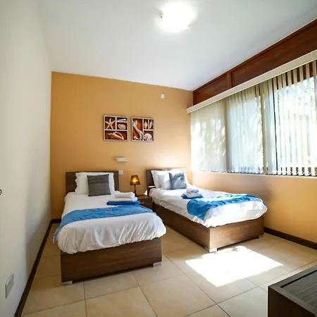 Vakantiehuis Getawaynpetto Private Duplex Maisonette With Jacuzzi Hot Tub Mgarr