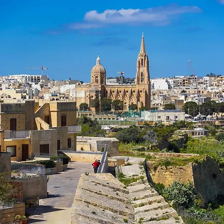 Getawaynpetto Private Duplex Maisonette With Jacuzzi Hot Tub * Mgarr