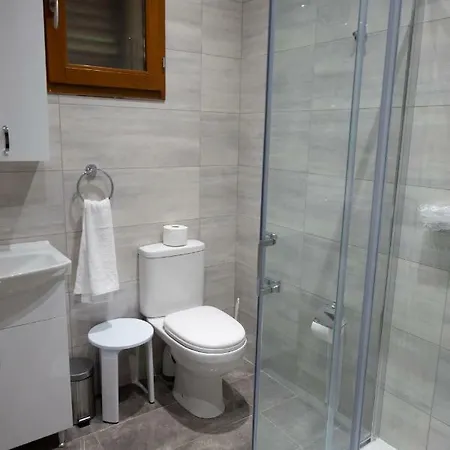 Getawaynpetto Private Duplex Maisonette With Jacuzzi Hot Tub Mgarr