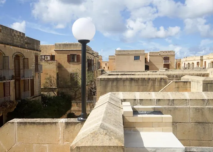 Getawaynpetto Private Duplex Maisonette With Jacuzzi Hot Tub Дом отдыха *